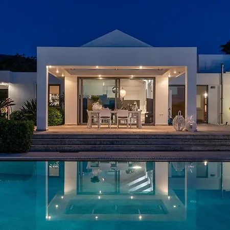 Villa Syndriani - 5 Bedroom Villa-3